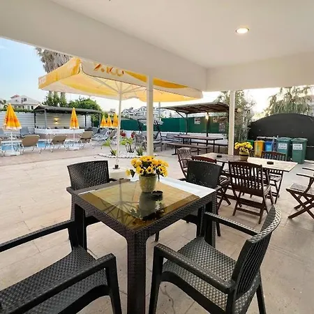 Paddys Ovacik * Ölüdeniz